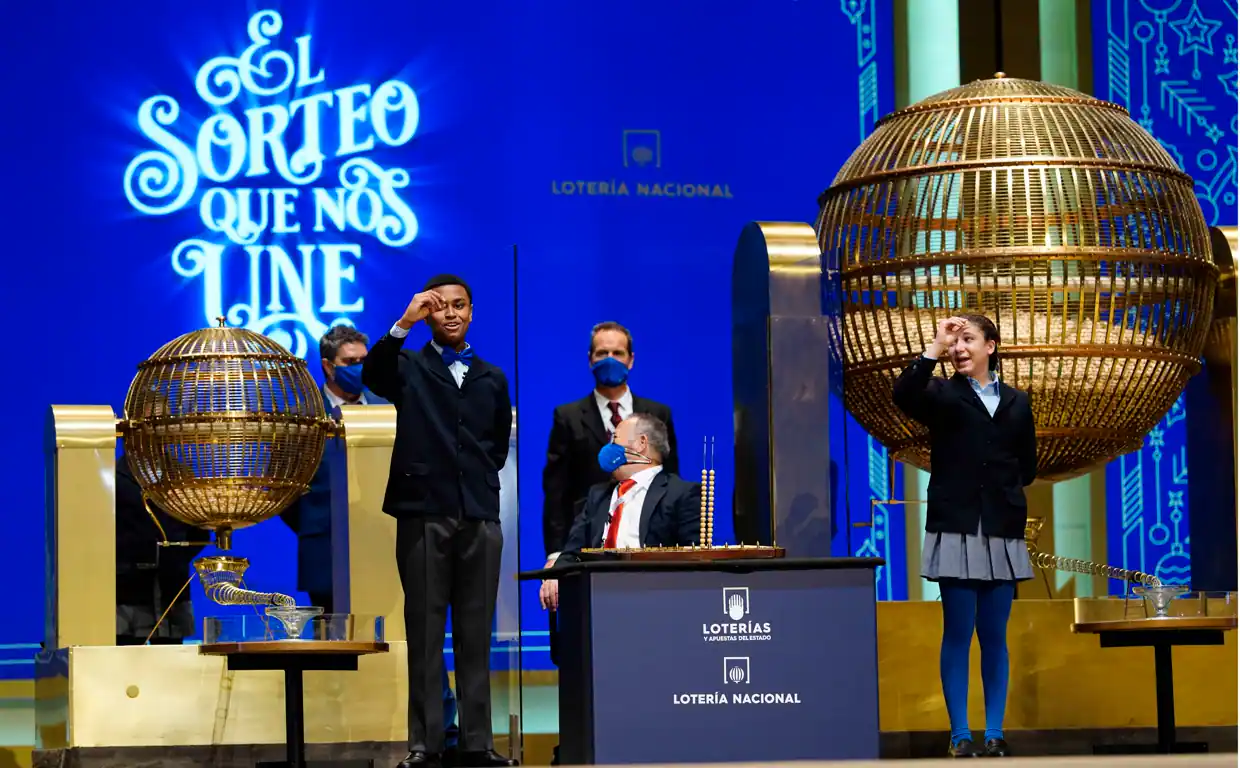 En Bailén ,ha tocado  un cuarto y un quinto premio, reparte 80.000 euros con el 48020 y el 72853