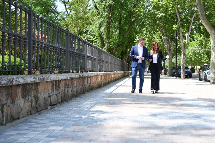 Imagen de El Paseo de la Ermita ofrece a la ciudadanía un aspecto completamente renovado tras su remodelación integral