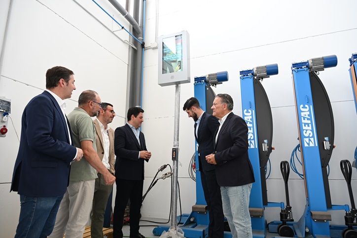 Imagen de Inauguradas las nuevas instalaciones de la empresa Transportes Urbanos de Linares para la mejora del servicio de autobús