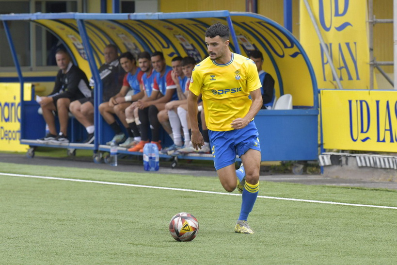 El Linares Deportivo Anuncia el Fichaje de Víctor López