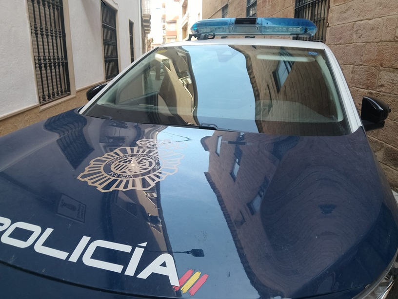Imagen de La Policía Nacional detiene a un varón, acusado de sustraer un vehículo intervenido en dependencias policiales