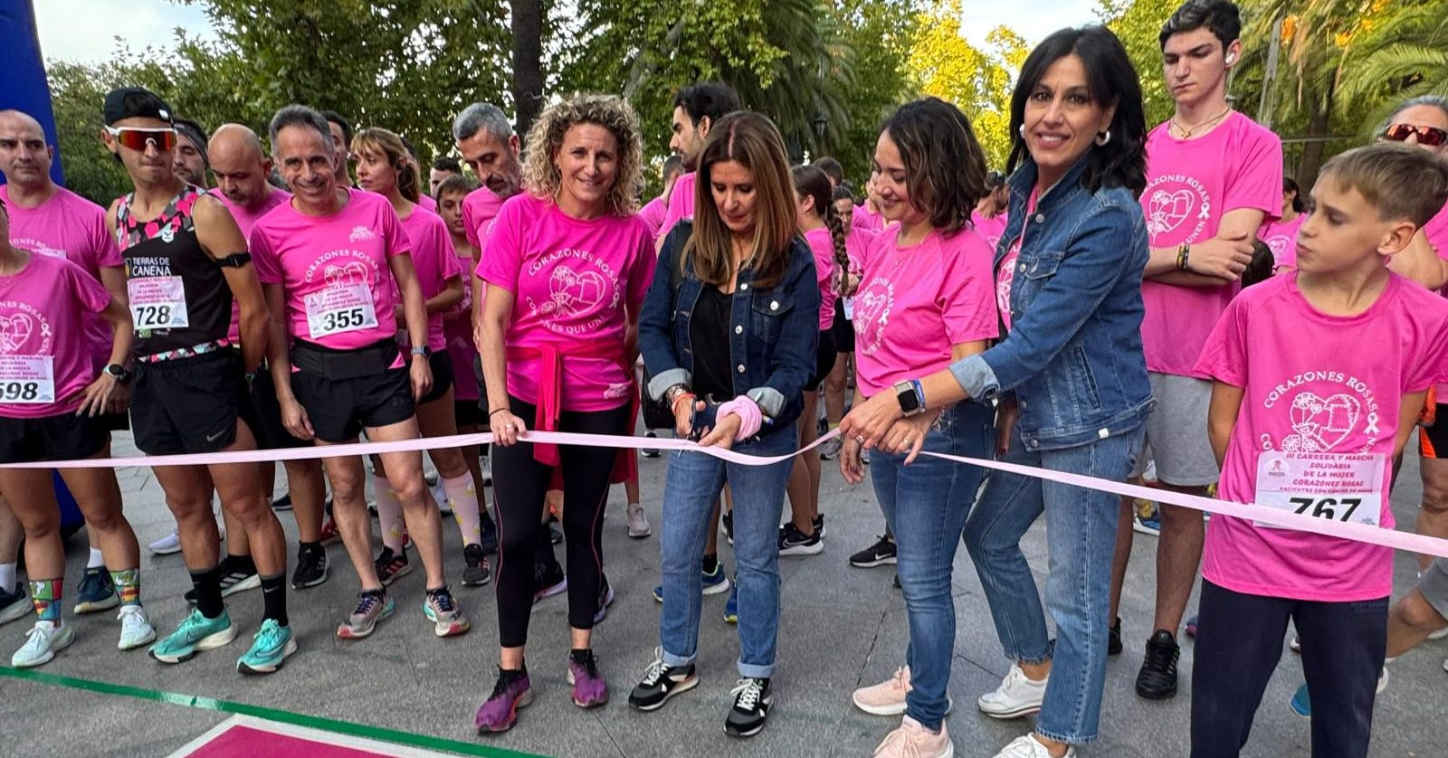 Imagen de Linares se une a la lucha contra el cáncer de mama con una marcha solidaria