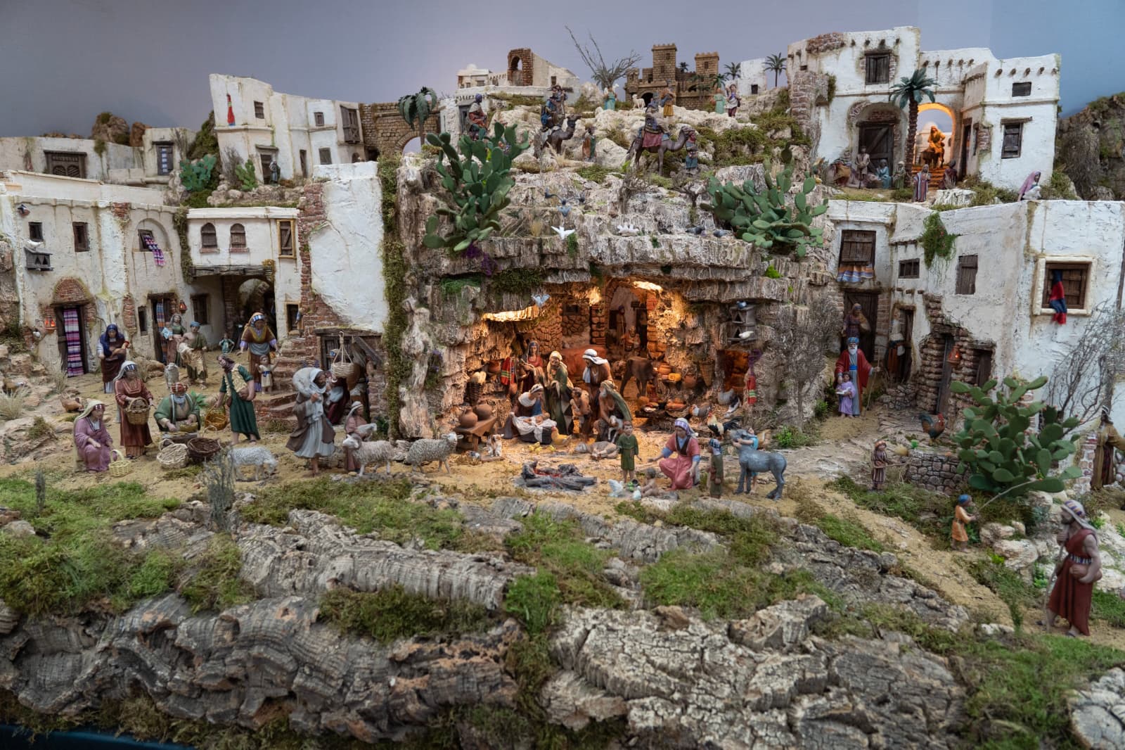 Imagen de Las Hermanas de la Cruz se alzan con el primer premio del Concurso de Belenes 2025 en Linares