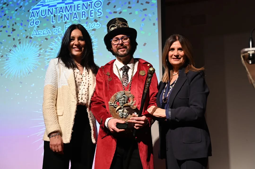 Imagen de Manuel Jesús Maldonado inaugura el Carnaval de Linares 2026 con un emotivo pregón en El Pósito