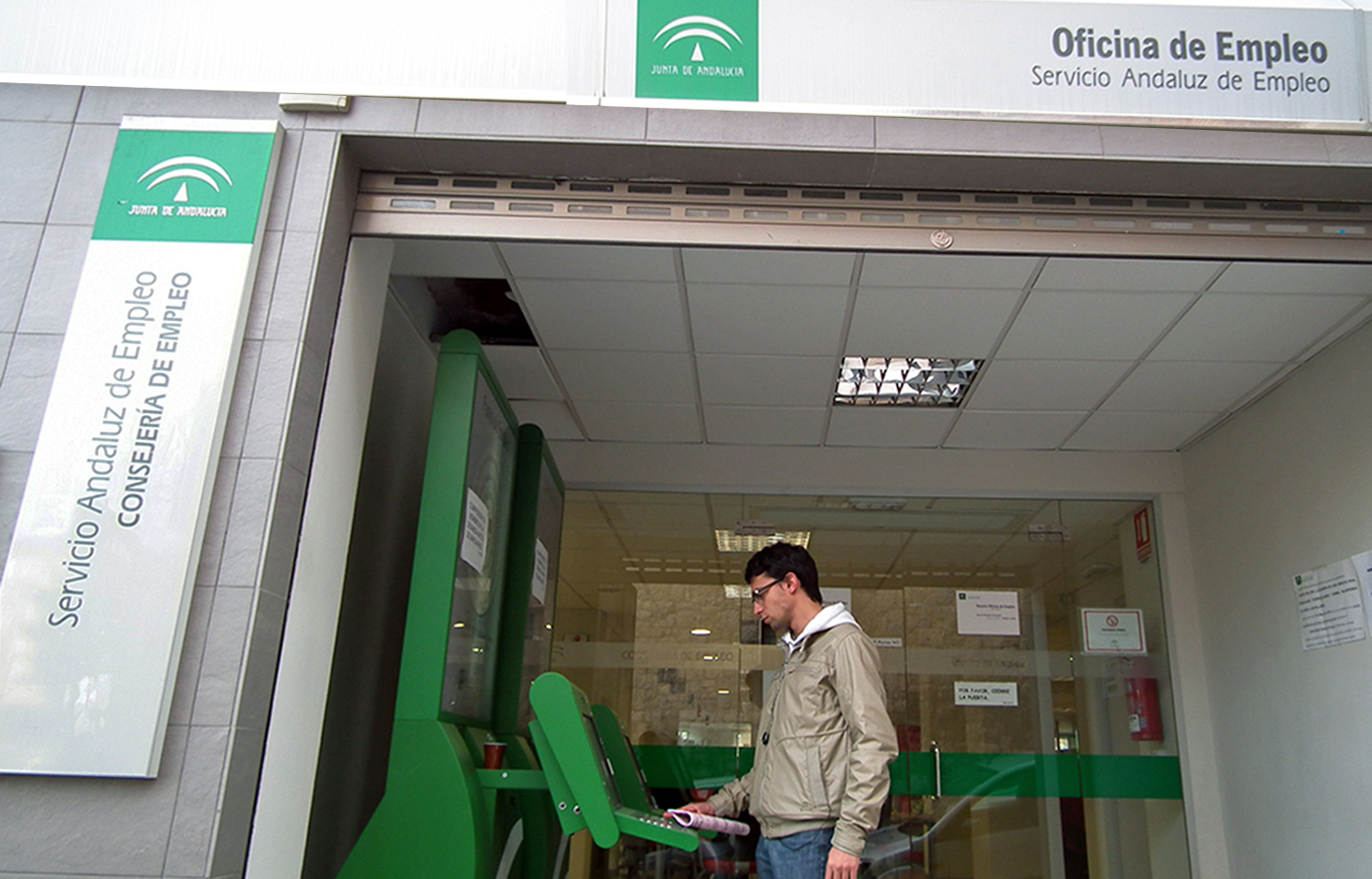 Imagen de Jaén frena su descenso del paro con un leve repunte en febrero pese a una caída interanual histórica