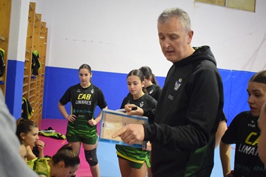 Remontada de autoridad bajo la lluvia en Linares