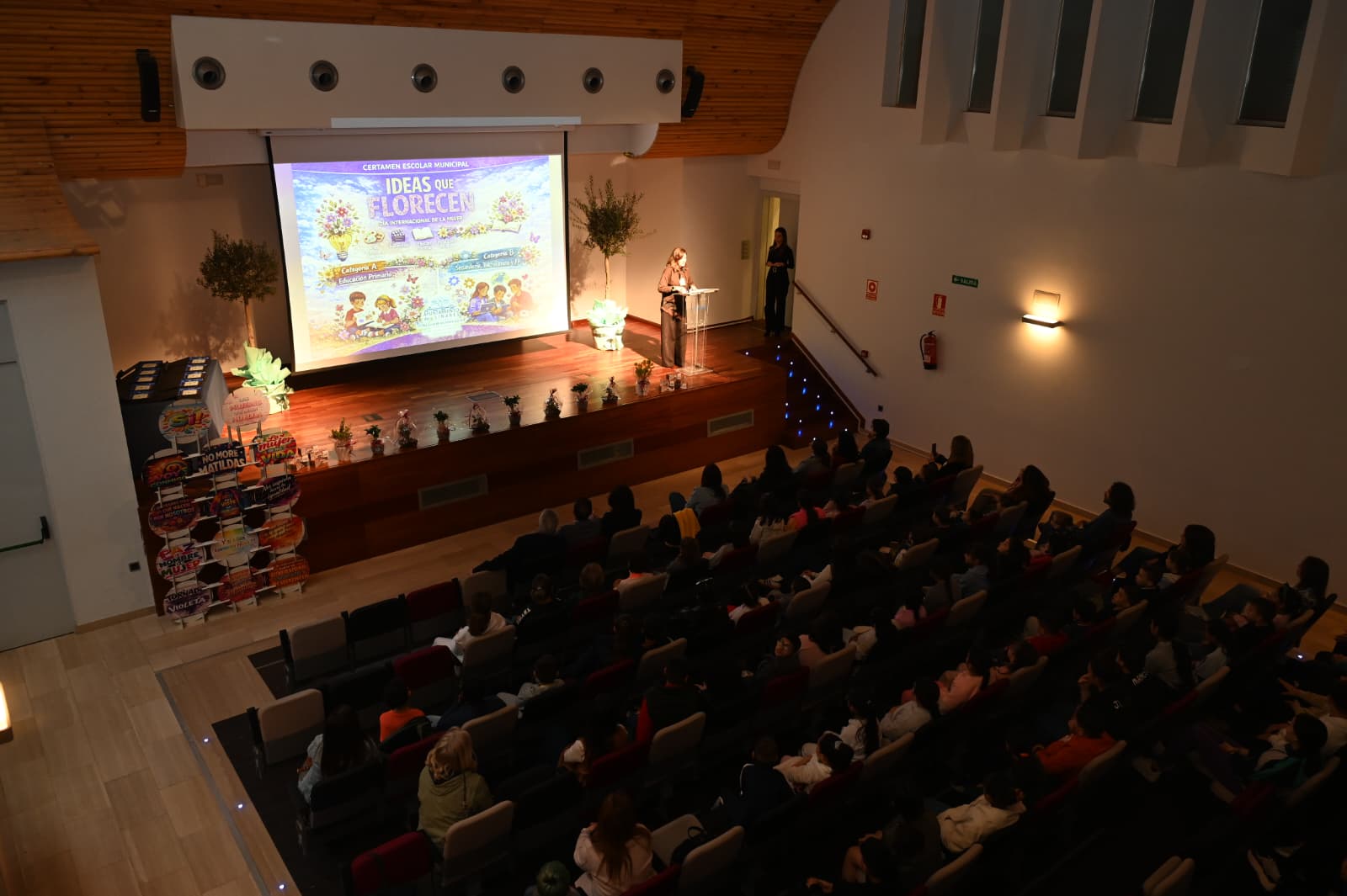 Imagen de El alumnado de Linares participa en el certamen ‘Ideas que florecen’ por el Día Internacional de la Mujer