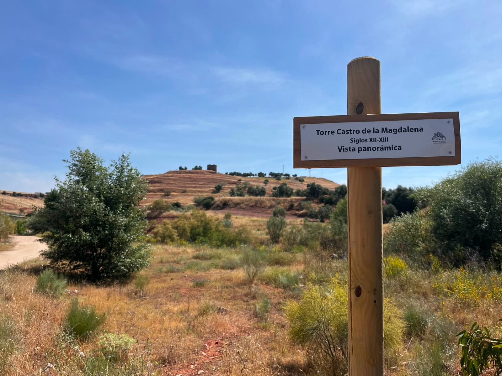 Imagen de Linares refuerza la conexión entre Cástulo y su patrimonio minero con una nueva señalización de senderos