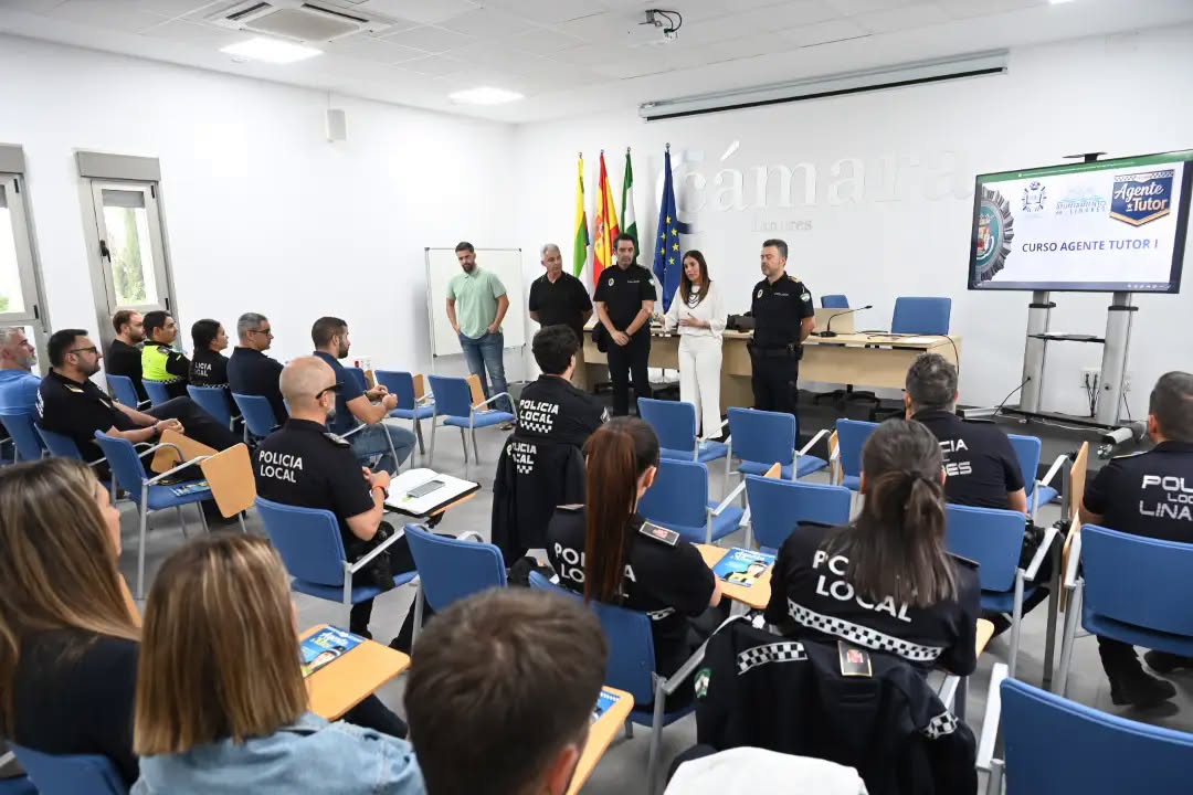 Imagen de Linares acoge la formación de 23 agentes de Policía Local de 12 municipios jiennenses en el Curso de Agente Tutor